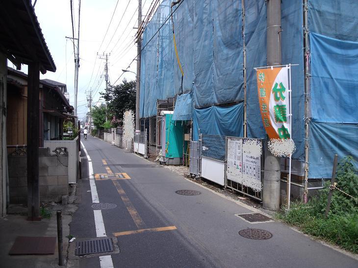 Local photos, including front road. Local (August 2013) Shooting