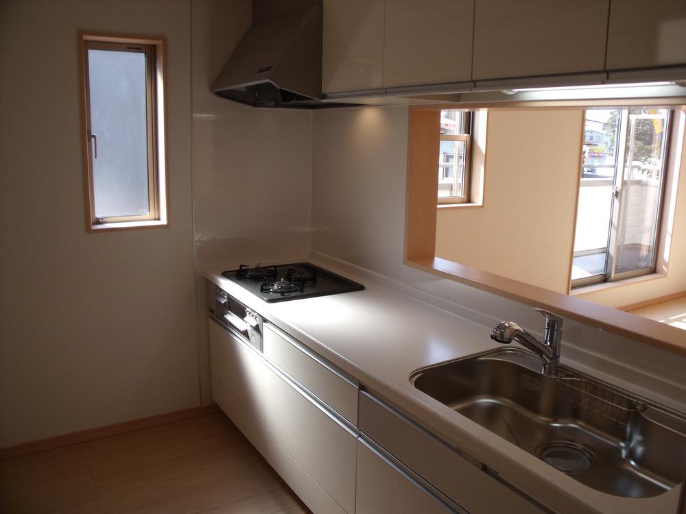 Kitchen. Indoor (11 May 2013) Shooting