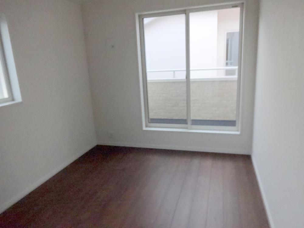 Non-living room. Indoor (11 May 2013) Shooting