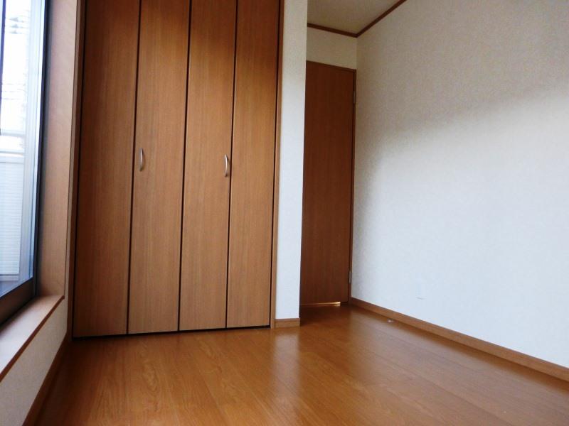 Non-living room. Building 2 Interior (October 2013) Shooting