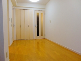 Living and room.  ◆ 7.6 Pledge of room ◆ 