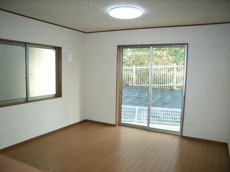 Living. Local (12 May 2013) Shooting