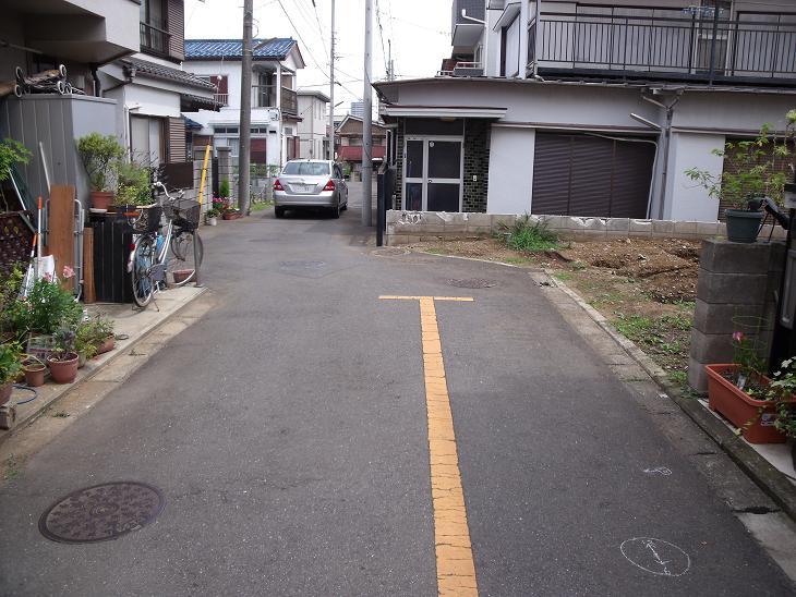 Local photos, including front road. Local (July 2013) Shooting