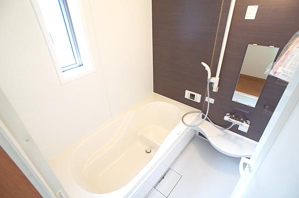 Bathroom. Indoor (10 May 2013) Shooting 1 Building