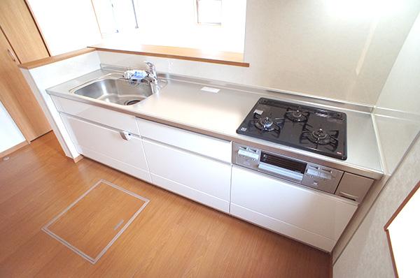 Kitchen. Indoor (10 May 2013) Shooting Building 2