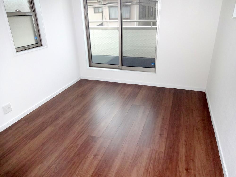 Non-living room. Indoor (11 May 2013) Shooting