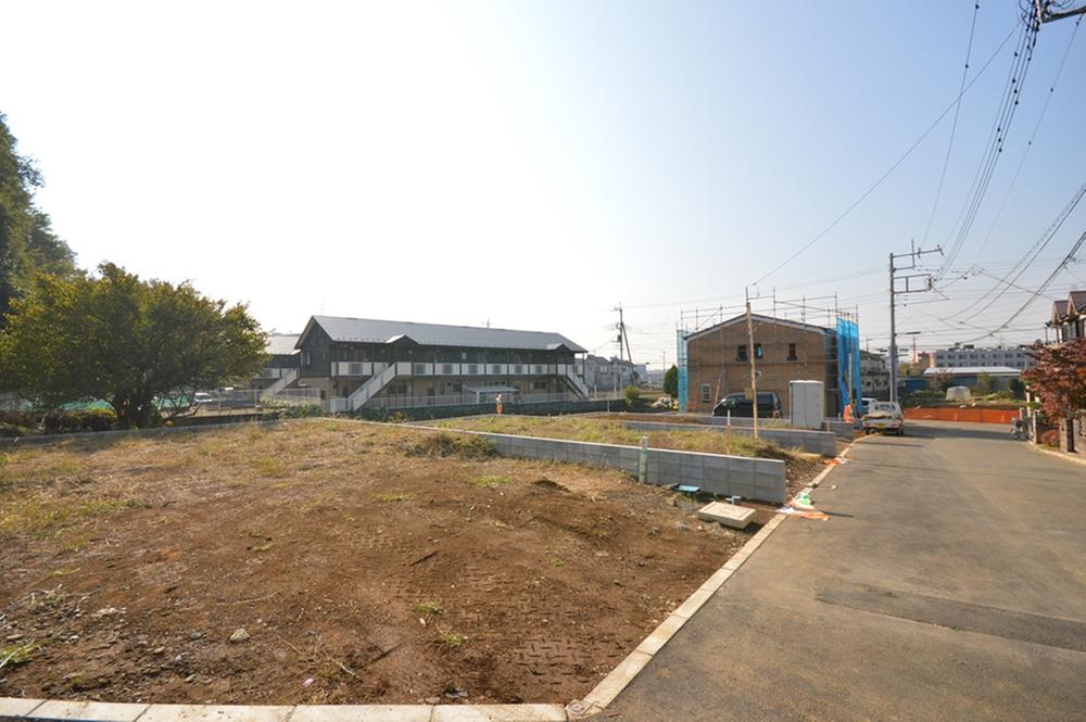 Local appearance photo. Local (11 May 2013) Shooting