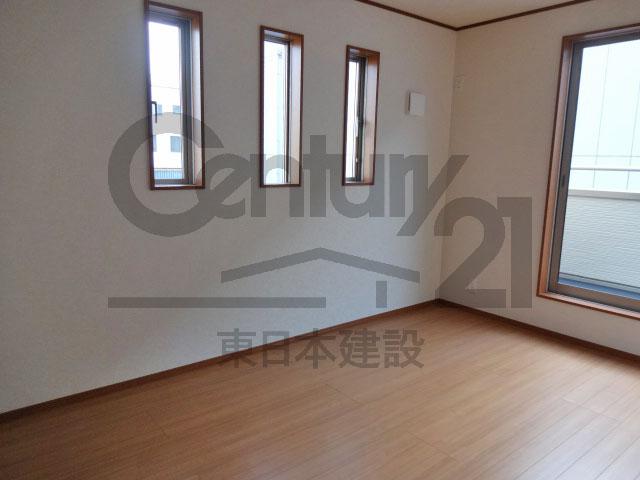 Non-living room. Local (11 May 2013) Shooting