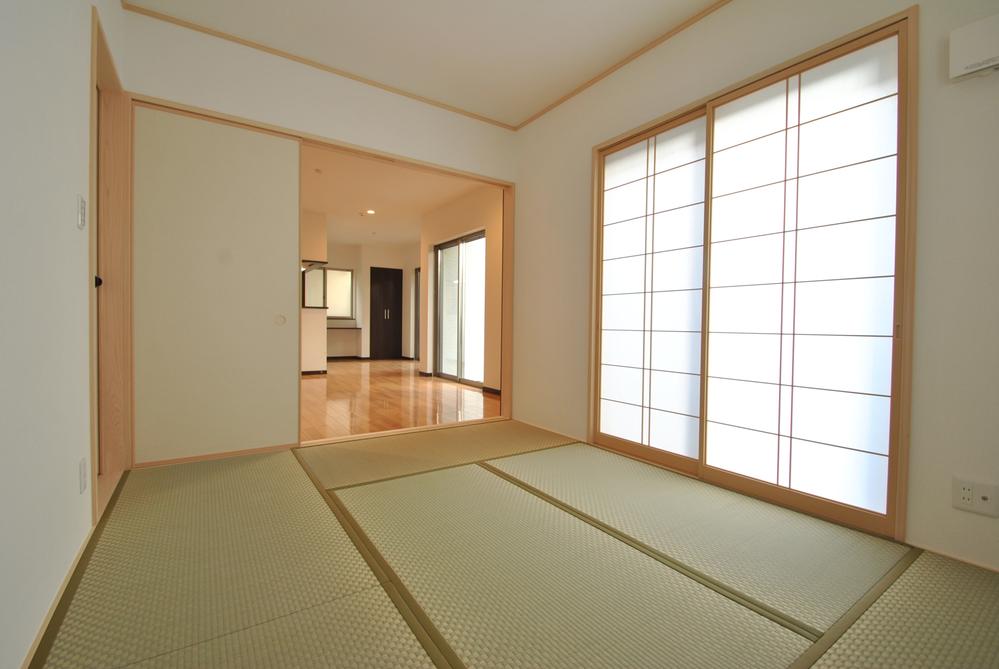 Non-living room. Indoor (11 May 2013) Shooting