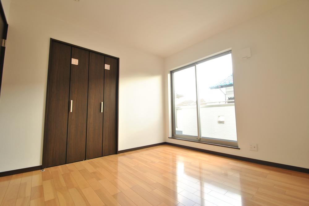 Non-living room. Indoor (11 May 2013) Shooting