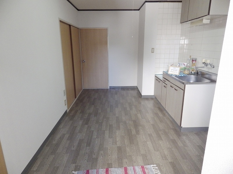 Living and room. Reference photograph