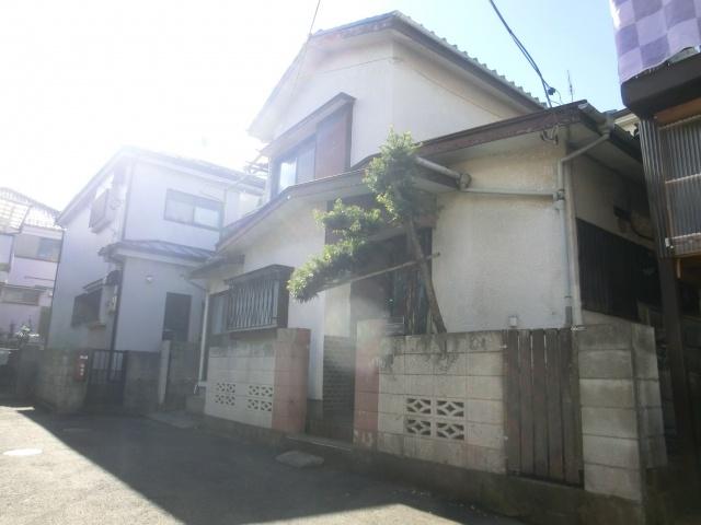 Local land photo. Living environment is good