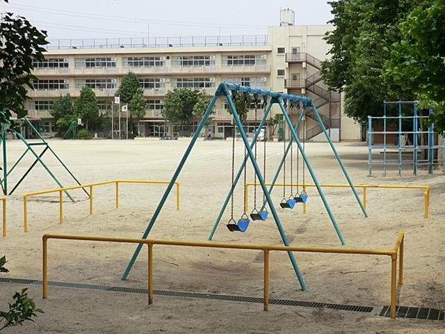 Primary school. 650m up to municipal Northeast Elementary School