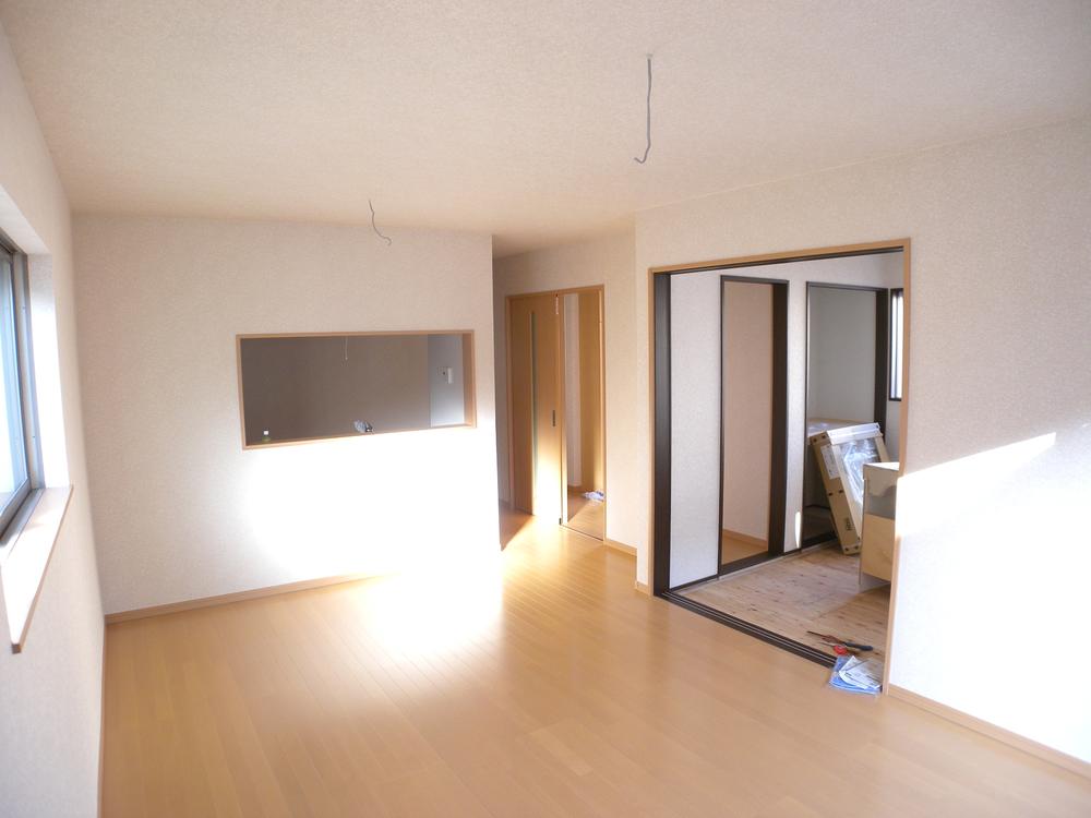 Living. Local (11 May 2013) Shooting