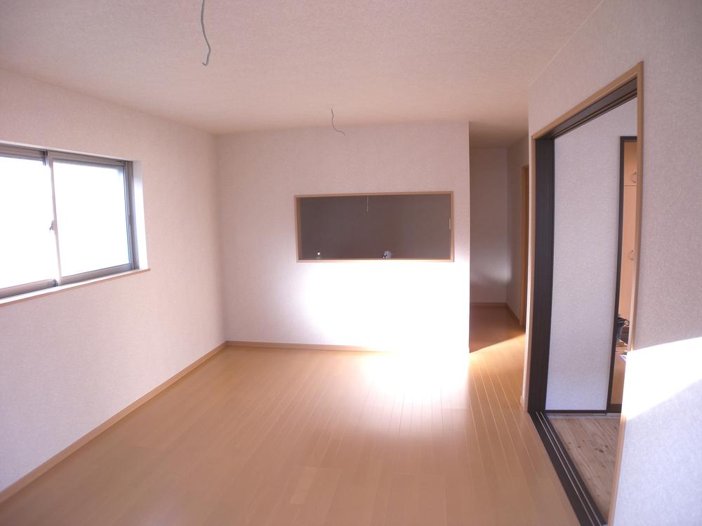 Living. Local (11 May 2013) Shooting