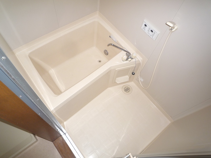 Bath. Another Room No. reference photograph