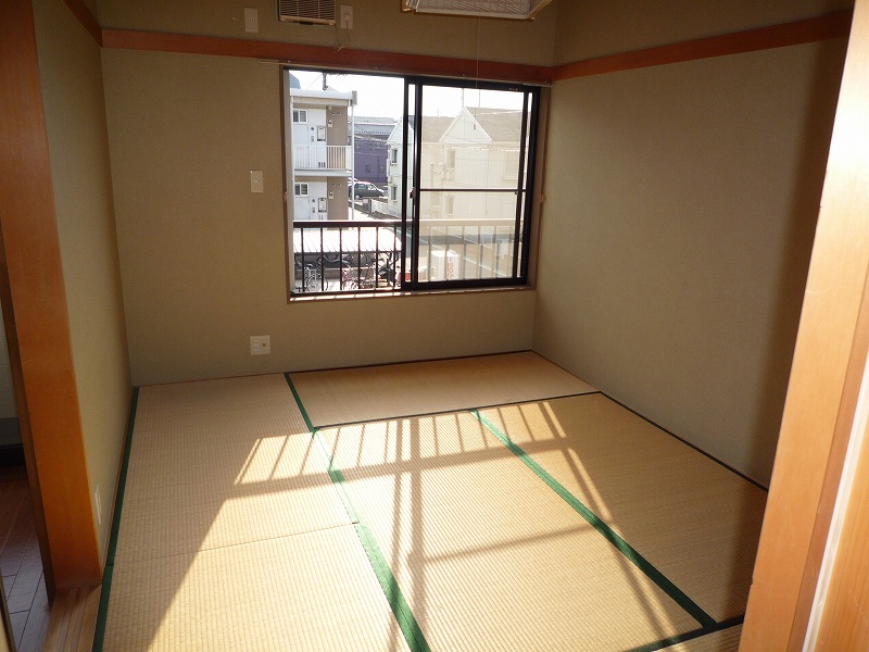 Other room space. Another Room No. reference photograph