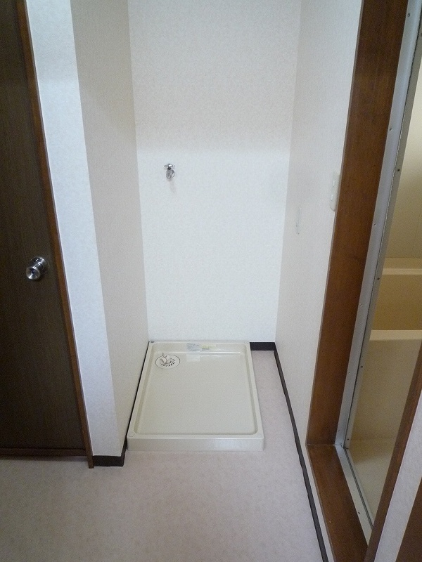 Other room space. Another Room No. reference photograph