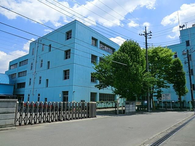 Junior high school. 500m to the fifth junior high school