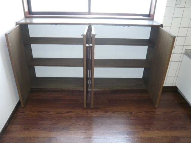 Receipt. It is a photograph of another room in the same building. 