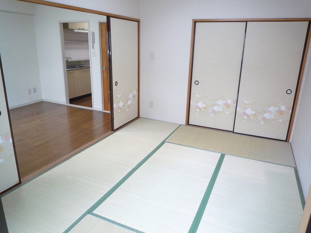 Other room space. Another Room No. reference photograph