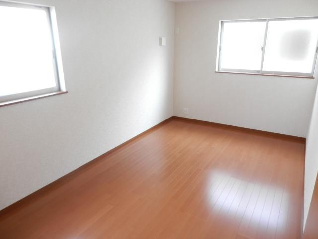 Non-living room. Local (12 May 2013) Shooting