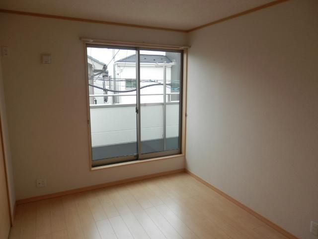 Non-living room. Indoor (10 May 2013) Shooting