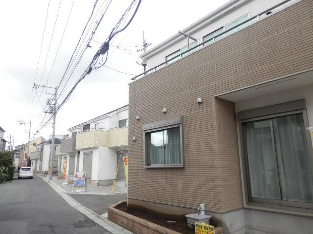 Local appearance photo. Local (10 May 2013) Shooting