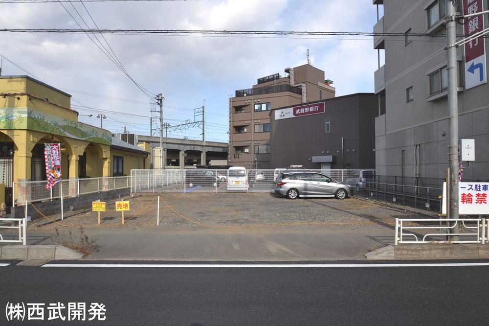 Local photos, including front road. Local (January 2014) Shooting