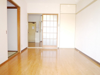 Living and room. A bright room