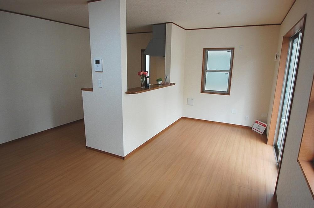 Living. ☆ Easy-to-use wide living room (Building 3) ☆