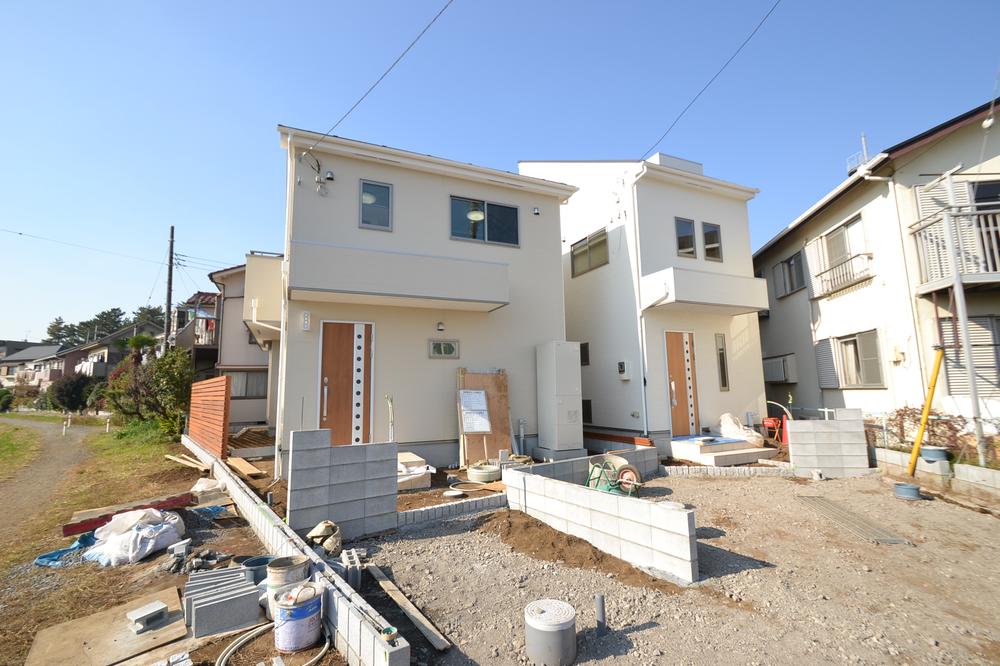 Local appearance photo. Local (12 May 2013) Shooting