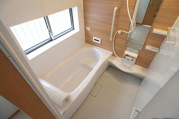 Bathroom. Indoor (12 May 2013) Shooting Building 2