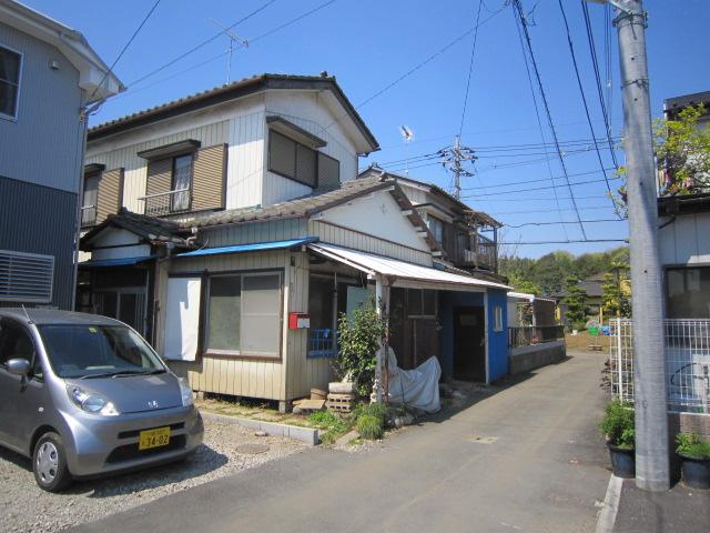 Local photos, including front road. Local (September 2013) Shooting