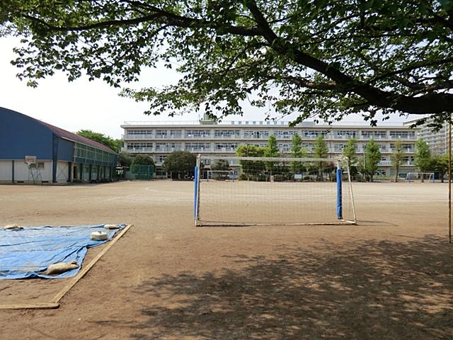 Primary school. Until Nobidome Small 580m