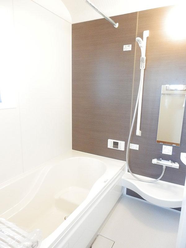 Bathroom. Building 2 Bathroom