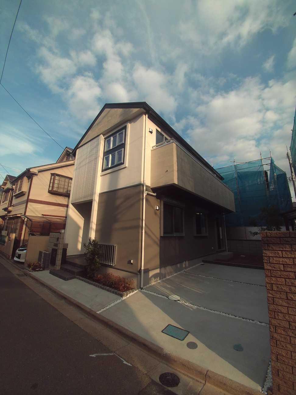 Local photos, including front road. Local (12 May 2013) Shooting