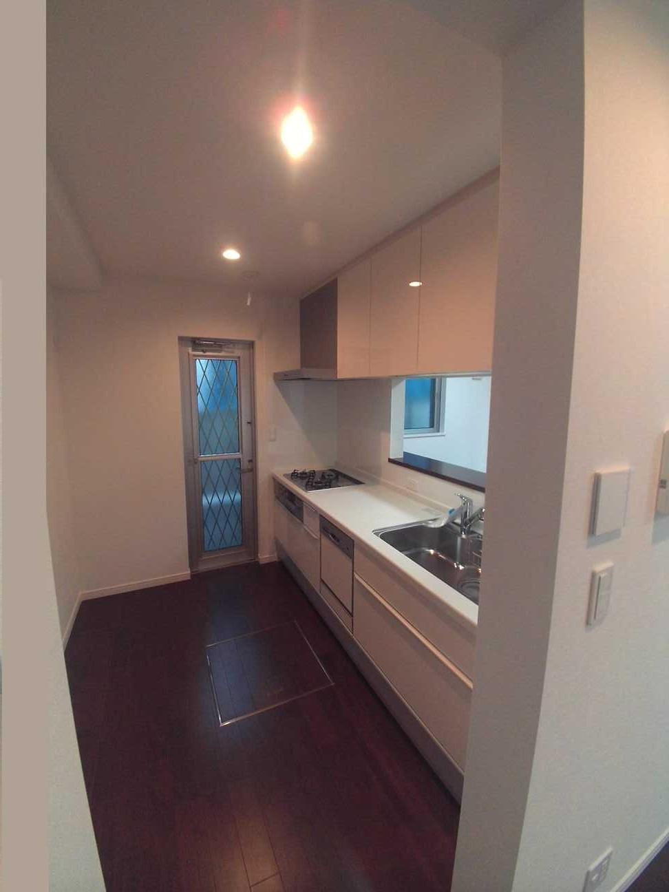 Kitchen. Indoor (12 May 2013) Shooting