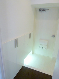 Other.  ◆ Luxury entrance porch ◆