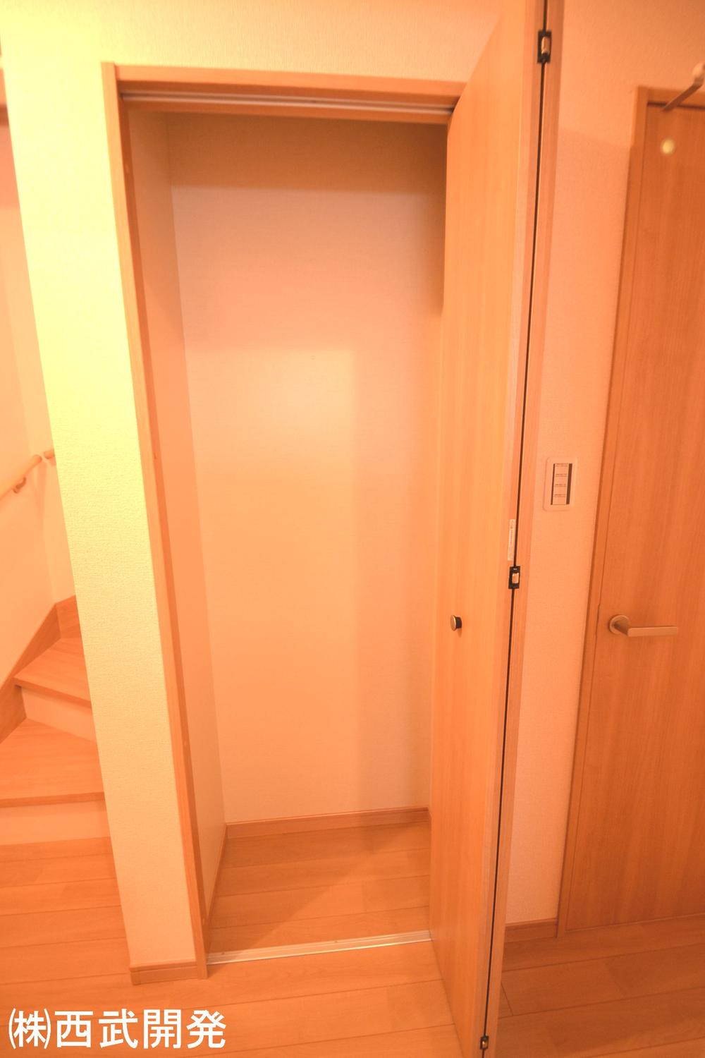 Receipt. Storage of 1F hallway