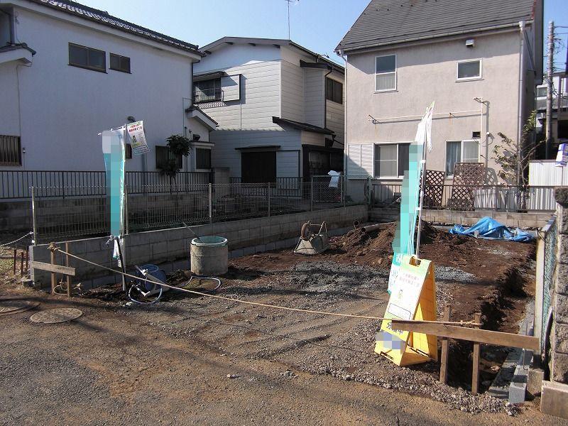 Local appearance photo. Local (11 May 2013) Shooting