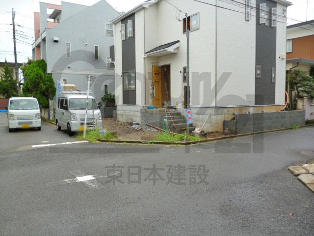 Local photos, including front road. Local (September 2013) Shooting