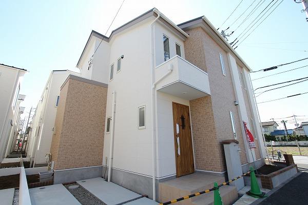 Local appearance photo. 17 Building Exterior Photos