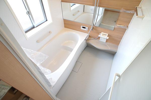 Bathroom. Building 2