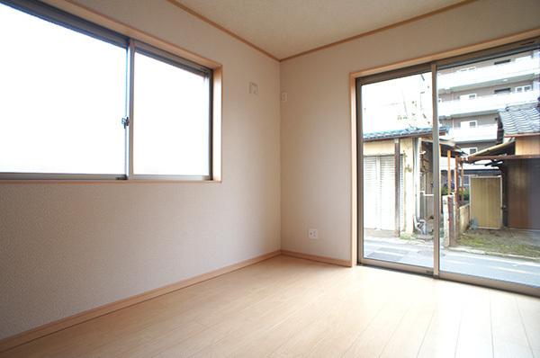 Non-living room. Building 2