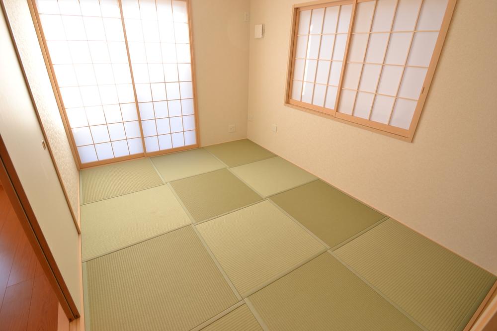 Non-living room. Indoor (12 May 2013) Shooting