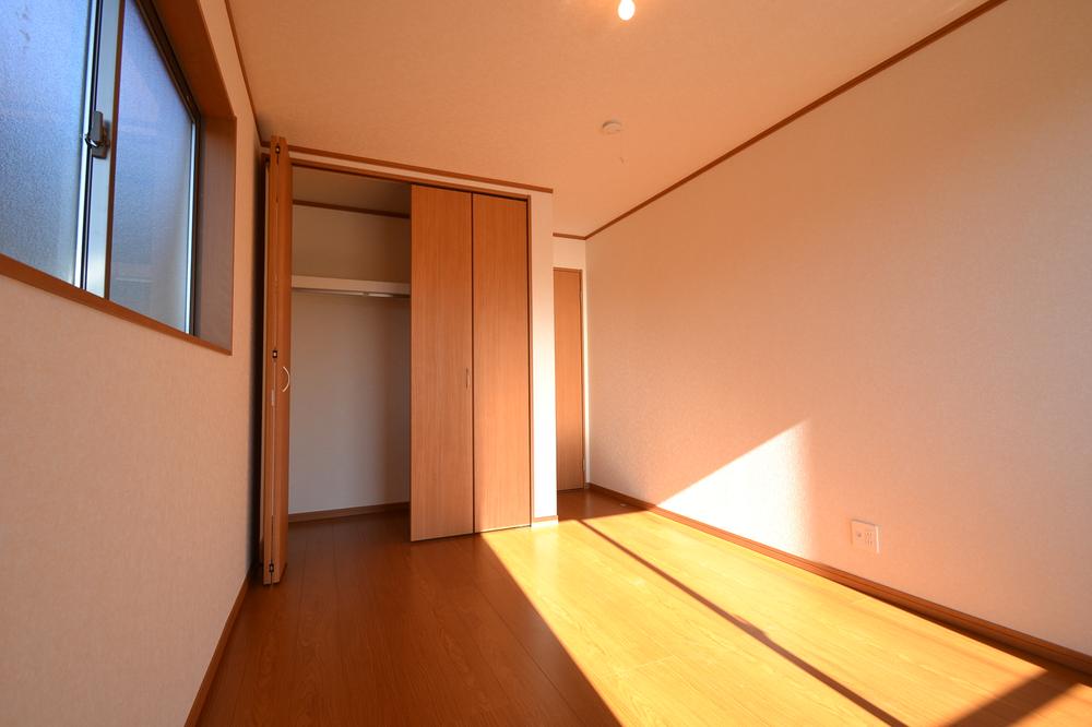 Non-living room. Indoor (12 May 2013) Shooting