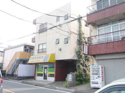 Other. 5m to the building side (Other)