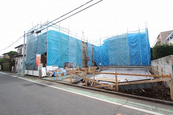 Local photos, including front road. Local (November 10, 2013) Shooting