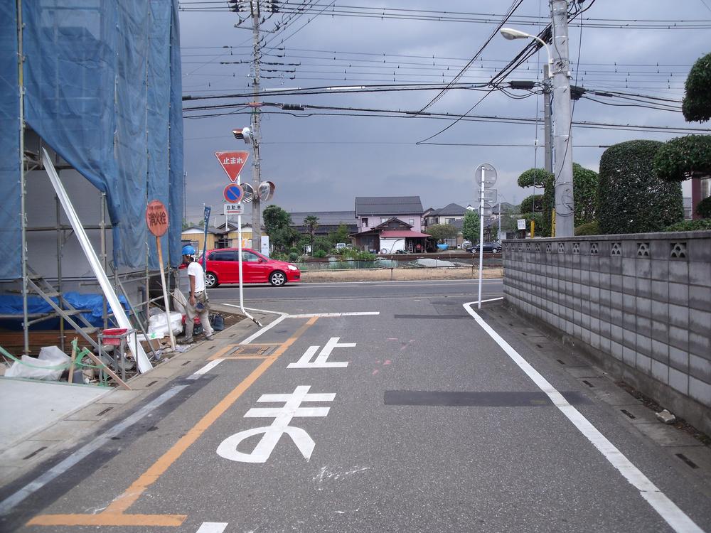 Local photos, including front road. Local (September 2013) Shooting